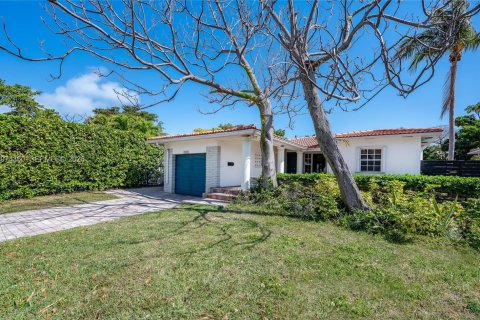 Casa en Miami Beach, Florida 3 dormitorios, 124.95 m2 № 2036618