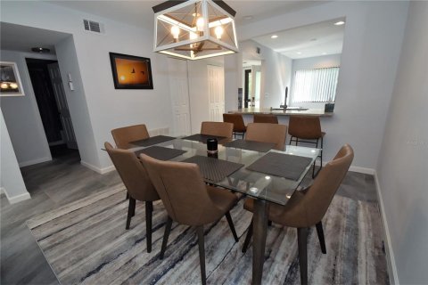 Condo in Sarasota, Florida, 2 bedrooms  № 1754700 - photo 12