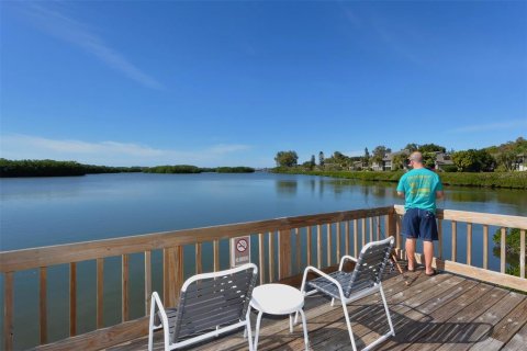 Condo in Sarasota, Florida, 2 bedrooms  № 1754700 - photo 22