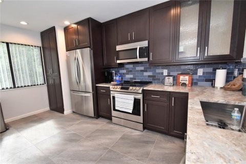 Condo in Sarasota, Florida, 2 bedrooms  № 1754700 - photo 2
