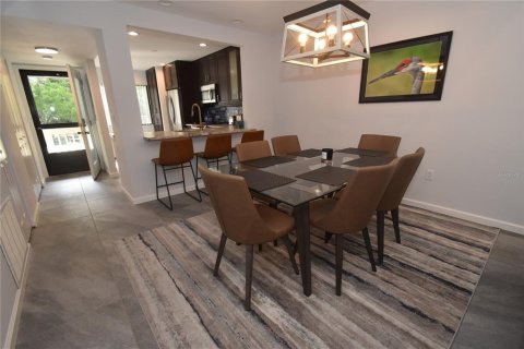 Condo in Sarasota, Florida, 2 bedrooms  № 1754700 - photo 10