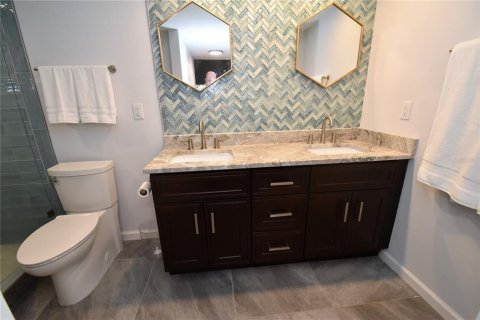 Condo in Sarasota, Florida, 2 bedrooms  № 1754700 - photo 7
