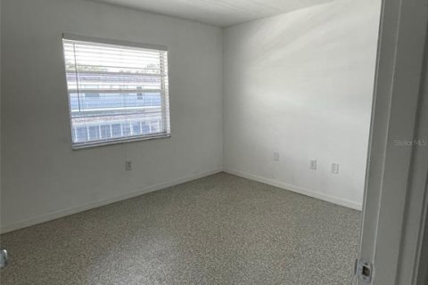 Copropriété à louer à Sarasota, Floride: 2 chambres, 72.65 m2 № 2412598 - photo 17