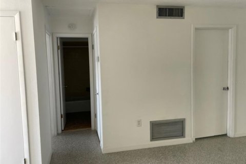 Copropriété à louer à Sarasota, Floride: 2 chambres, 72.65 m2 № 2412598 - photo 10