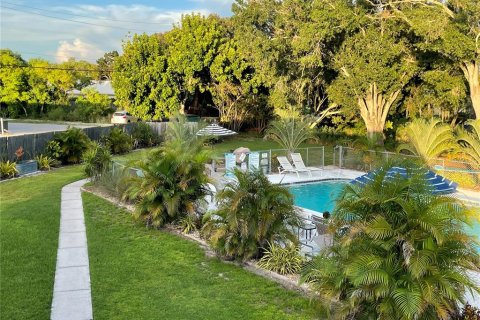 Copropriété à louer à Sarasota, Floride: 2 chambres, 72.65 m2 № 2412598 - photo 4