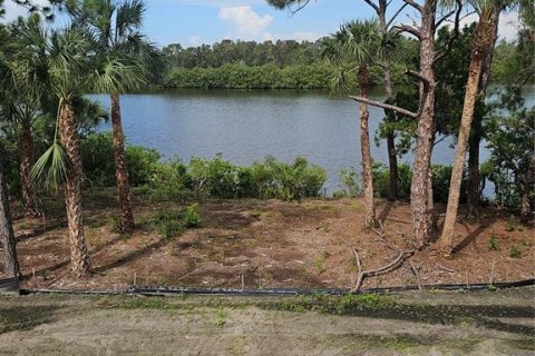 Casa en venta en Palm Harbor, Florida, 4 dormitorios, 284.47 m2 № 2150638 - foto 7