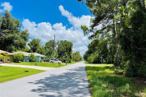 Terreno en venta en North Port, Florida № 2204347 - foto 2