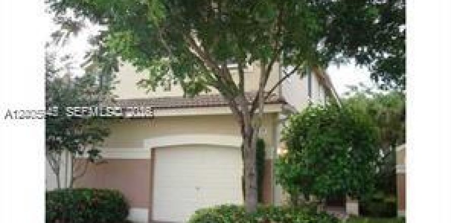 Townhouse in Weston, Florida 4 bedrooms, 166.3 sq.m. № 2069565