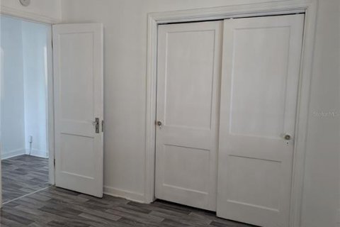 House in Saint Petersburg, Florida 2 bedrooms, 85.66 sq.m. № 2131013 - photo 13