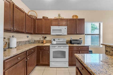 Casa en venta en Cutler Bay, Florida, 3 dormitorios, 146.79 m2 № 1874503 - foto 10