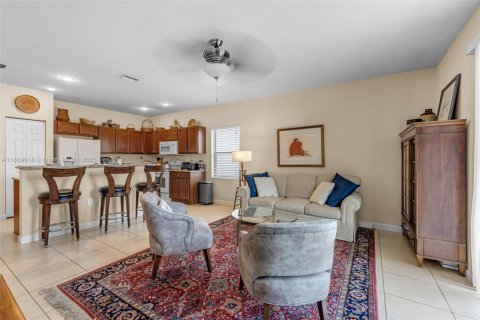 Casa en venta en Cutler Bay, Florida, 3 dormitorios, 146.79 m2 № 1874503 - foto 5