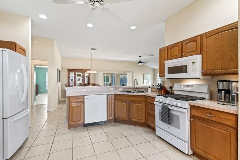 Casa en alquiler en The Villages, Florida, 3 dormitorios, 177.44 m2 № 1837124 - foto 8