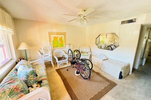 Condominio en venta en Winter Haven, Florida, 1 dormitorio, 78.97 m2 № 2148234 - foto 3
