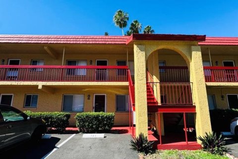 Condominio en Winter Haven, Florida, 1 dormitorio  № 2148234