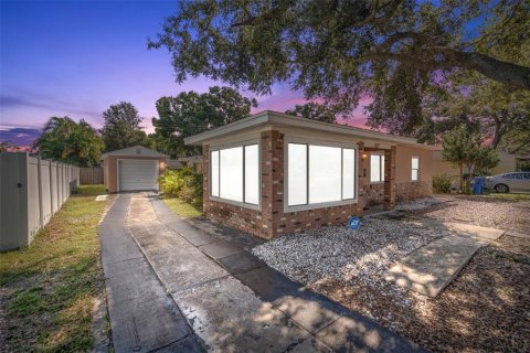 Villa ou maison à vendre à Saint Petersburg, Floride: 2 chambres, 87.98 m2 № 1904035 - photo 2