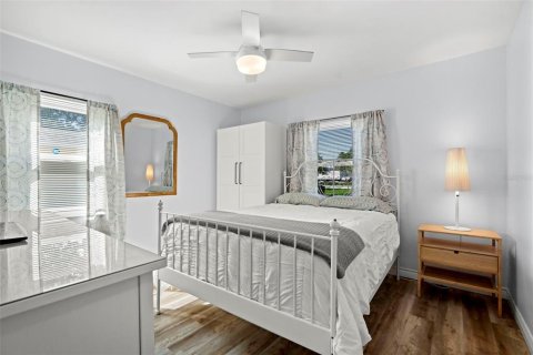 Villa ou maison à vendre à Saint Petersburg, Floride: 2 chambres, 87.98 m2 № 1904035 - photo 14