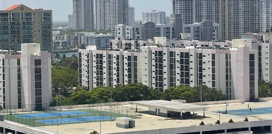 Кондоминиум с 2 спальнями в Санни-Айлс-Бич, Флорида № 2005565