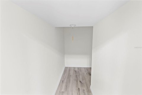 Townhouse in Tampa, Florida 2 bedrooms, 124.49 sq.m. № 2231923 - photo 13