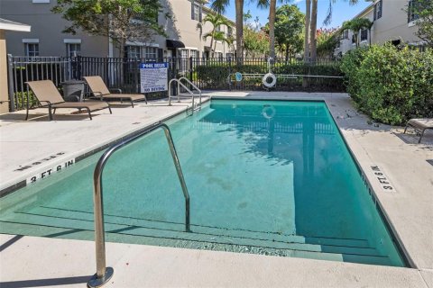 Townhouse in Tampa, Florida 2 bedrooms, 124.49 sq.m. № 2231923 - photo 28
