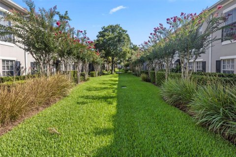 Townhouse in Tampa, Florida 2 bedrooms, 124.49 sq.m. № 2231923 - photo 5