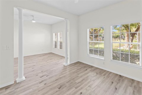 Townhouse in Tampa, Florida 2 bedrooms, 124.49 sq.m. № 2231923 - photo 6