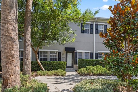 Adosado en Tampa, Florida 2 dormitorios, 124.49 m2 № 2231923