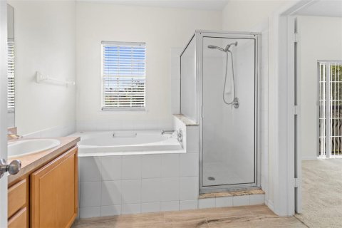 Townhouse in Tampa, Florida 2 bedrooms, 124.49 sq.m. № 2231923 - photo 18