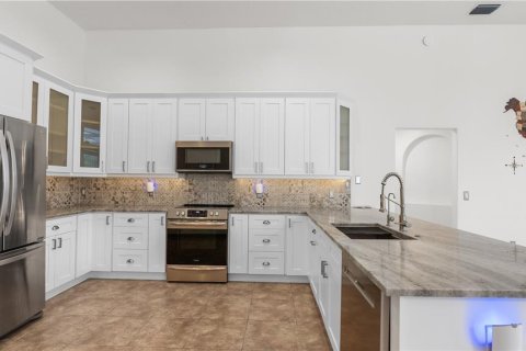 House in Valrico, Florida 5 bedrooms, 246.56 sq.m. № 2349934 - photo 14