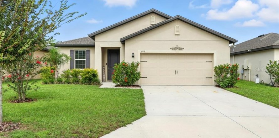 House in Lakeland, Florida 3 bedrooms, 159.61 sq.m. № 1879641