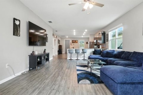 House in Lakeland, Florida 3 bedrooms, 159.61 sq.m. № 1879641 - photo 12