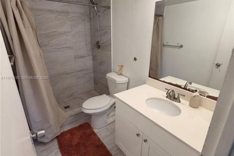 Condo in North Miami Beach, Florida, 2 bedrooms  № 2042038 - photo 19