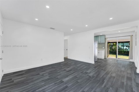 Casa en alquiler en Dania Beach, Florida, 3 dormitorios, 90.58 m2 № 2011511 - foto 8