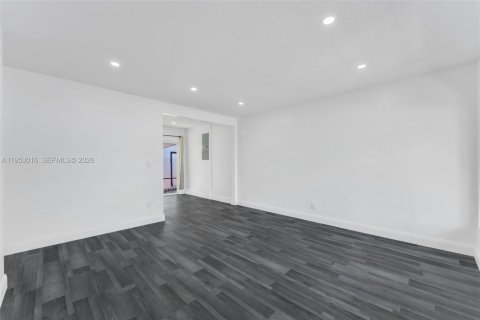 Casa en alquiler en Dania Beach, Florida, 3 dormitorios, 90.58 m2 № 2011511 - foto 5