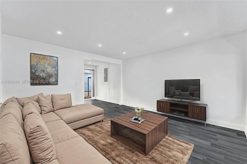 Casa en alquiler en Dania Beach, Florida, 3 dormitorios, 90.58 m2 № 2011511 - foto 6