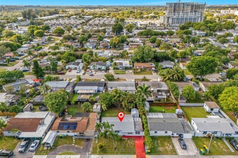 Casa en alquiler en Dania Beach, Florida, 3 dormitorios, 90.58 m2 № 2011511 - foto 30