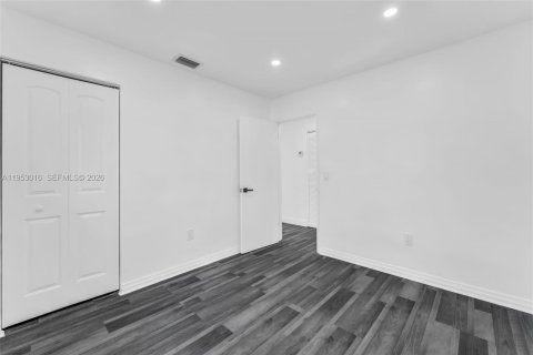 Casa en alquiler en Dania Beach, Florida, 3 dormitorios, 90.58 m2 № 2011511 - foto 14