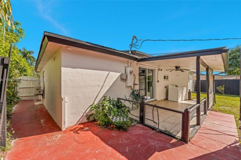 Casa en alquiler en Dania Beach, Florida, 3 dormitorios, 90.58 m2 № 2011511 - foto 22