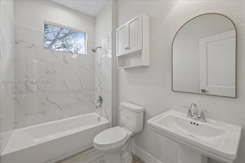 Купить виллу или дом в Лихай-Эйкерс, Флорида 3 спальни, 146.41м2, № 2068634 - фото 18