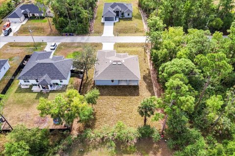 Купить виллу или дом в Лихай-Эйкерс, Флорида 3 спальни, 146.41м2, № 2068634 - фото 25