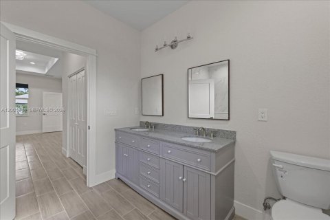 Купить виллу или дом в Лихай-Эйкерс, Флорида 3 спальни, 146.41м2, № 2068634 - фото 13