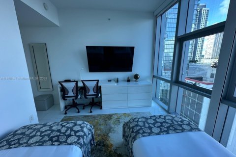 Condominio en alquiler en Miami, Florida, 2 dormitorios, 138.52 m2 № 1770696 - foto 11