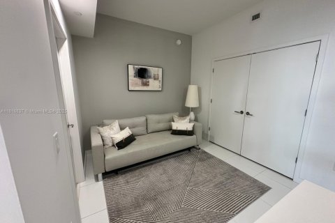 Condominio en alquiler en Miami, Florida, 2 dormitorios, 138.52 m2 № 1770696 - foto 14