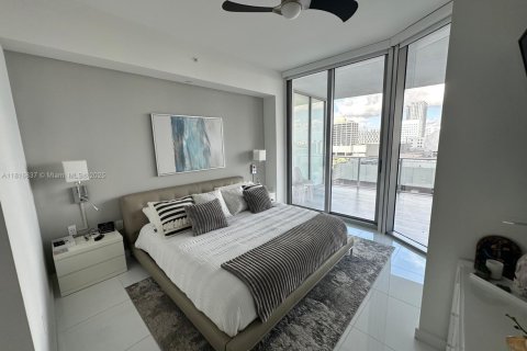 Condominio en alquiler en Miami, Florida, 2 dormitorios, 138.52 m2 № 1770696 - foto 10