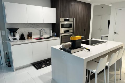 Copropriété à louer à Miami, Floride: 2 chambres, 138.52 m2 № 1770696 - photo 6