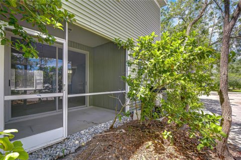 Townhouse in Tampa, Florida 2 bedrooms, 116.31 sq.m. № 2097090 - photo 14
