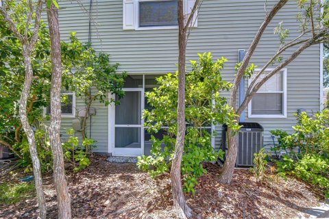 Townhouse in Tampa, Florida 2 bedrooms, 116.31 sq.m. № 2097090 - photo 21
