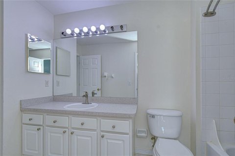 Townhouse in Tampa, Florida 2 bedrooms, 116.31 sq.m. № 2097090 - photo 25