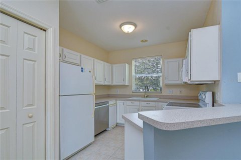 Townhouse in Tampa, Florida 2 bedrooms, 116.31 sq.m. № 2097090 - photo 11