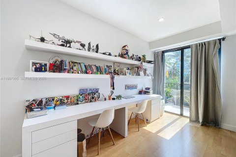 Adosado en venta en Key Biscayne, Florida, 3 dormitorios, 241.92 m2 № 2256222 - foto 20