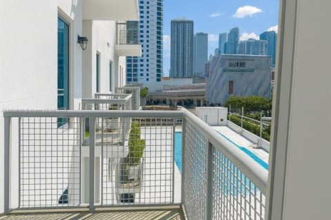 Снять в аренду кондоминиум в Майами, Флорида 2 спальни, 93.83м2, № 1954787 - фото 4